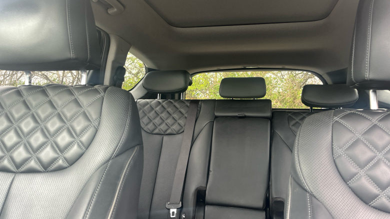 Hyundai SANTA FE 1.6 TGDi Hybrid Ultimate 5dr 4WD Auto Hybrid Estate